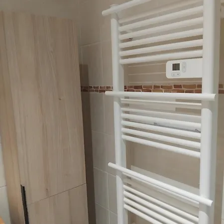 Loft De 130 M2 Avec Et Billard - Internet - Entree Autonome * Brest