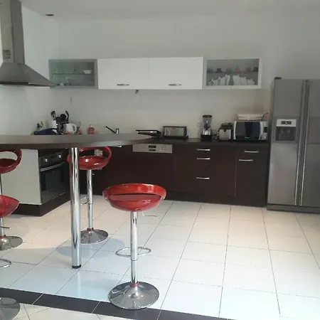 Loft De 130 M2 Avec Et Billard - Internet - Entree Autonome *