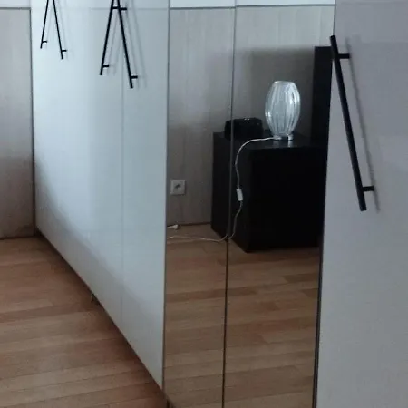 Loft De 130 M2 Avec Et Billard - Internet - Entree Autonome * Brest